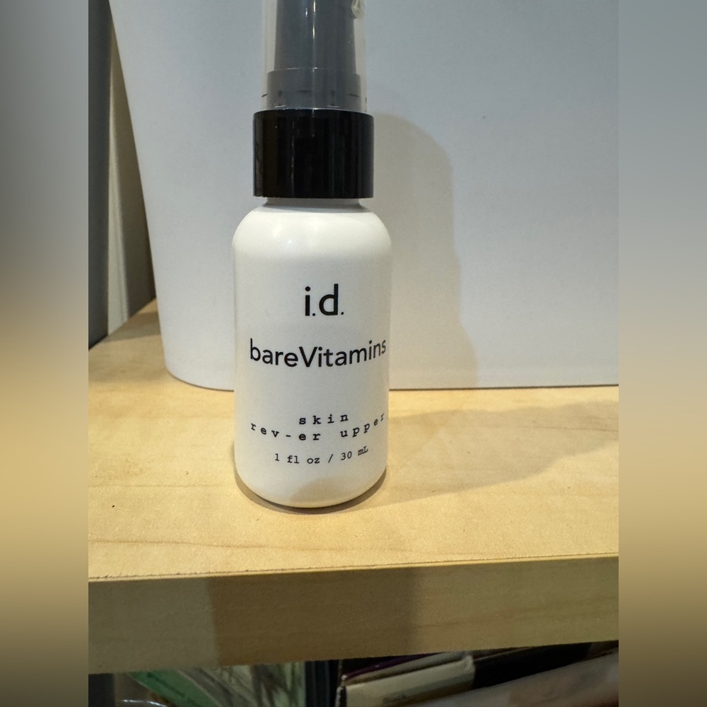 i.d. bareVitamins Skin Rev-er Upper Serum — White Bottle